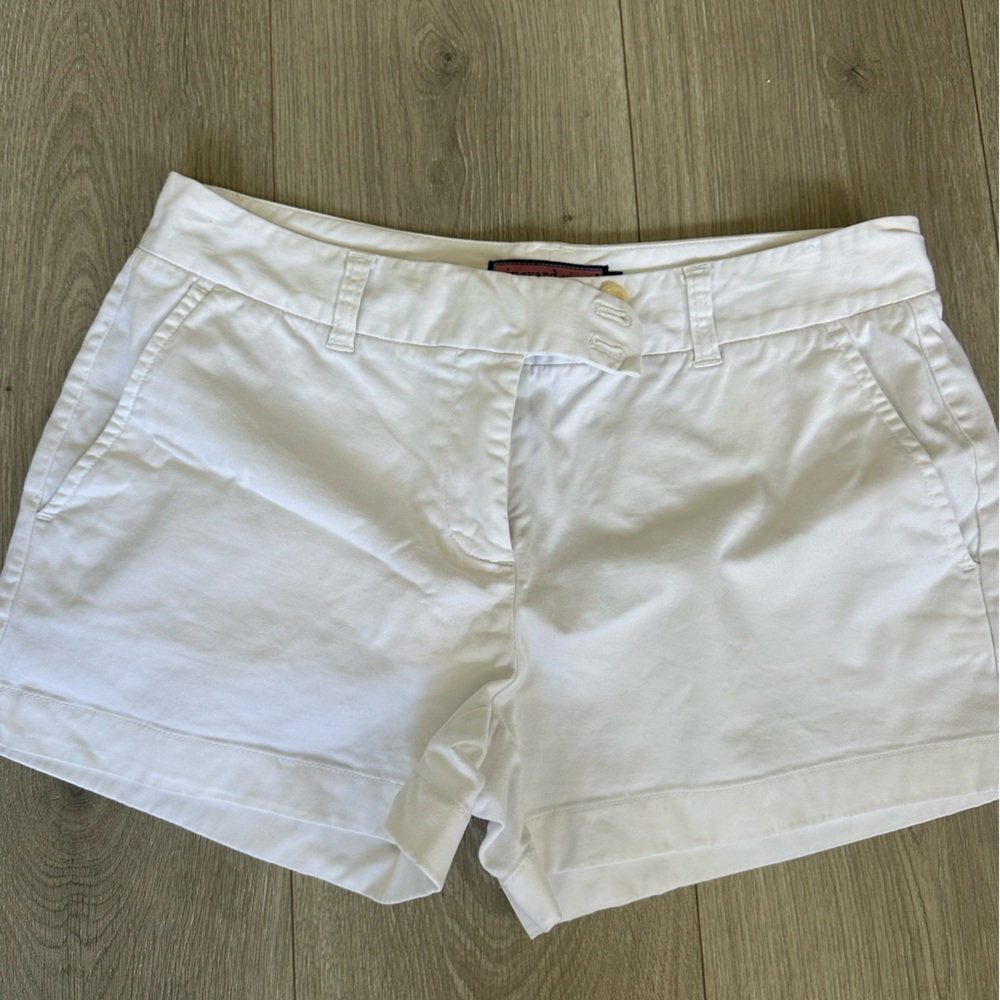 Vineyard Vines Women's White Shorts